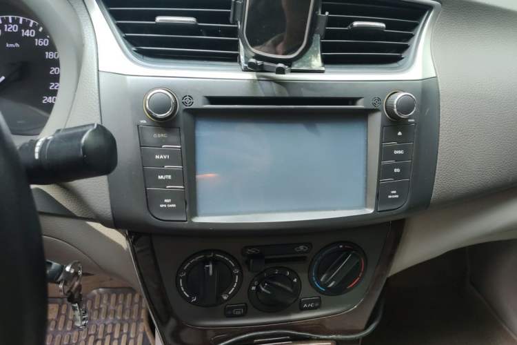 Used Nissan Sylphy 2012 1.6 XL CVT Luxury Edition Audio And AC Panel