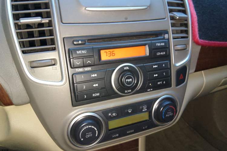Used Nissan Sylphy 2012 Classic 1.6 XL Automatic Luxury Edition Audio And AC Panel