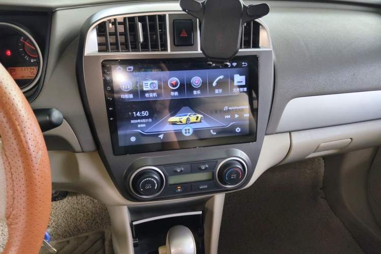 Used Nissan Sylphy 2012 Classic 1.6XE Automatic Comfort Edition Audio And AC Panel