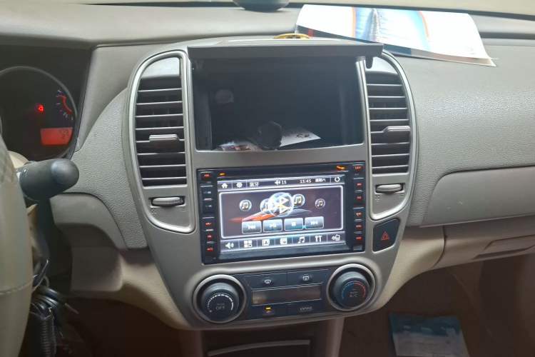 Used Nissan Sylphy 2012 Classic 1.6XE Manual Comfort Edition Audio And AC Panel