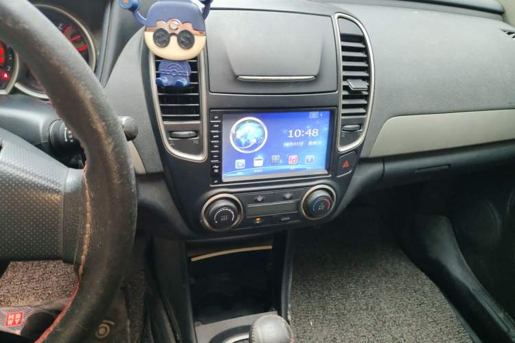 Used Nissan Sylphy 2012 Classic 1.6XE Manual Comfort Edition Audio And AC Panel