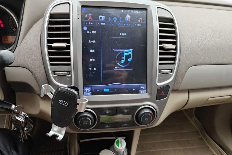Used Nissan Sylphy 2012 Classic 1.6XE Automatic Comfort Edition Audio And AC Panel