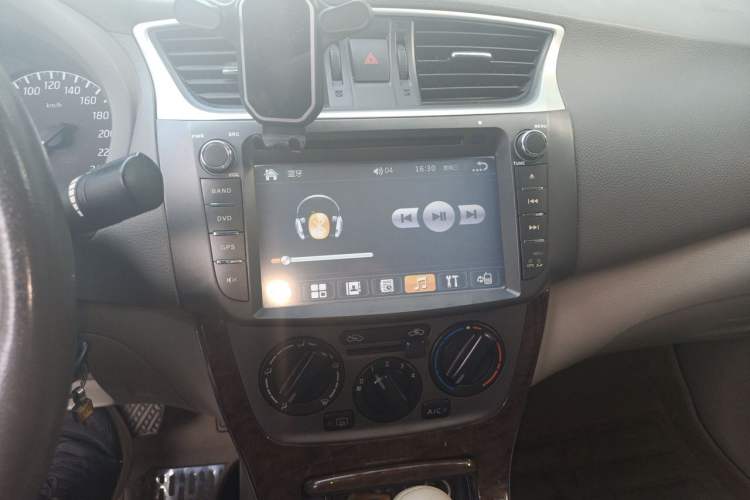 Used Nissan Sylphy 2012 1.6 XL CVT Luxury Edition Audio And AC Panel