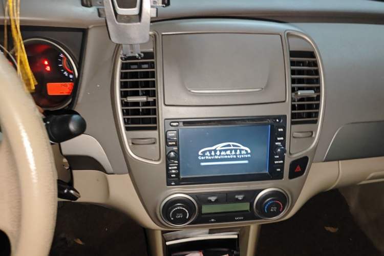 Used Nissan Sylphy 2012 Classic 1.6XE Manual Comfort Edition Audio And AC Panel