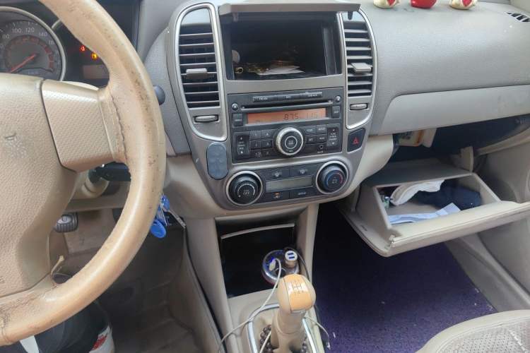 Used Nissan Sylphy 2012 Classic 1.6XE Manual Comfort Edition Audio And AC Panel