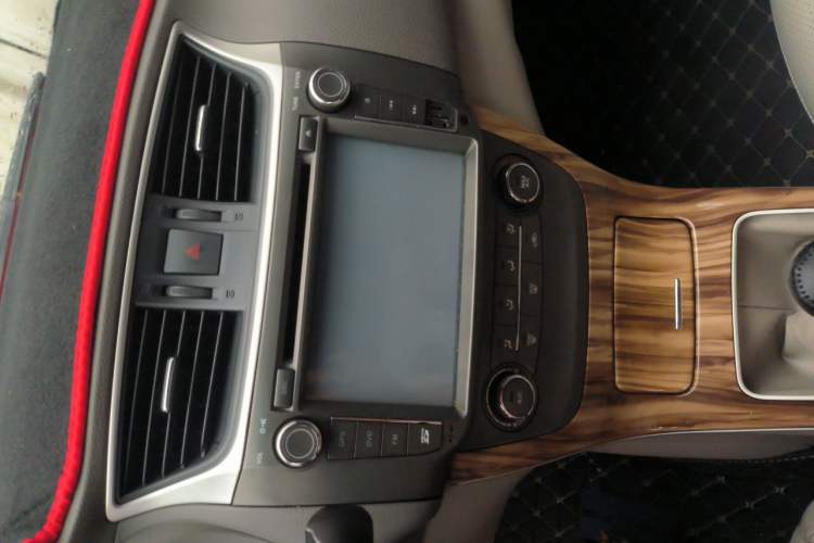 Used Nissan Sylphy 2012 1.6 XL Manual Luxury Edition Audio And AC Panel