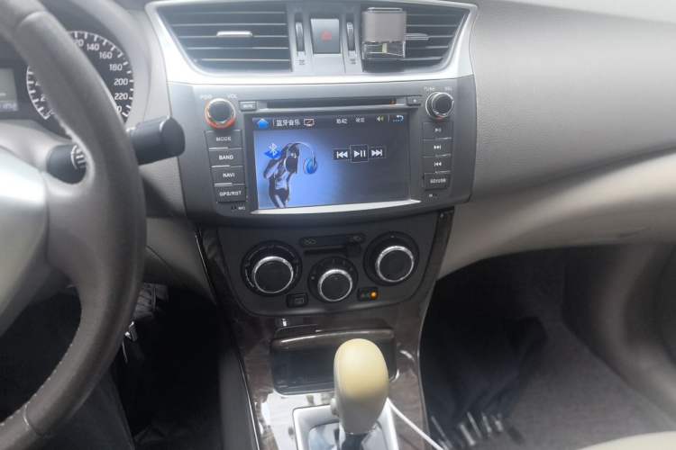 Used Nissan Sylphy 2012 1.6 XL CVT Luxury Edition Audio And AC Panel