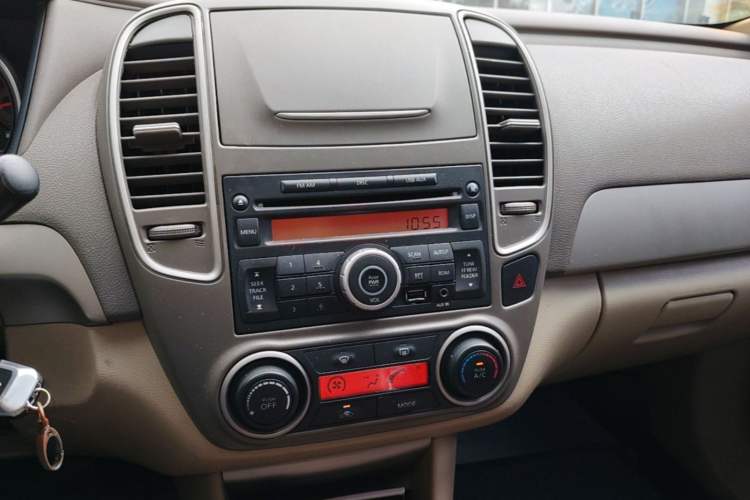 Used Nissan Sylphy 2012 Classic 1.6XE Manual Comfort Edition Audio And AC Panel