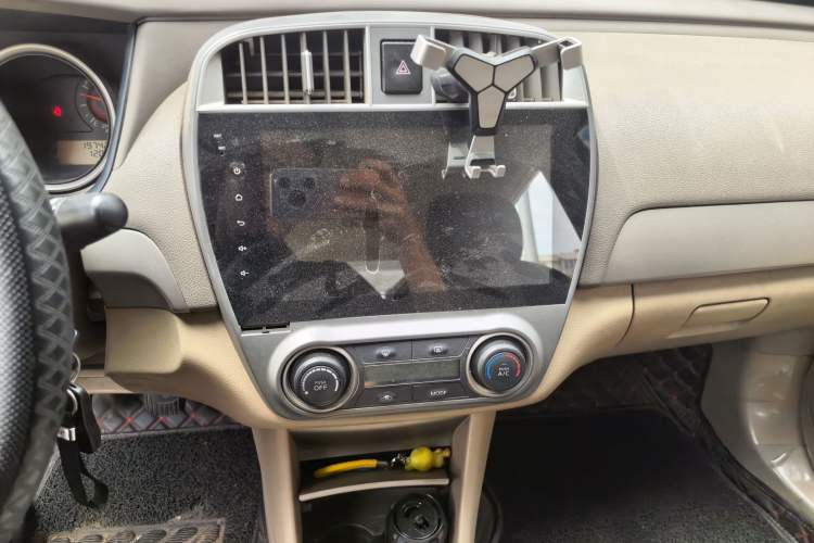 Used Nissan Sylphy 2012 Classic 1.6XE Manual Comfort Edition Audio And AC Panel