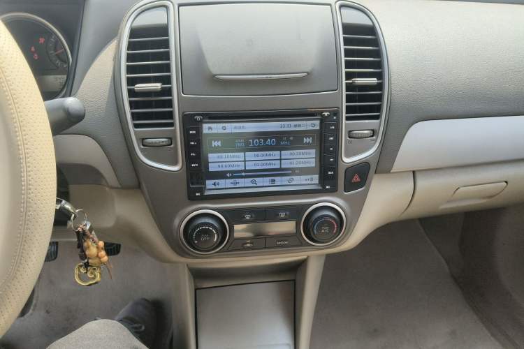 Used Nissan Sylphy 2012 Classic 1.6XL Manual Luxury Edition Audio And AC Panel