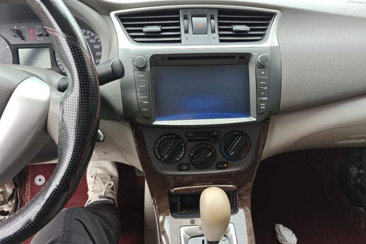 Used Nissan Sylphy 2012 1.6 XL CVT Luxury Edition Audio And AC Panel