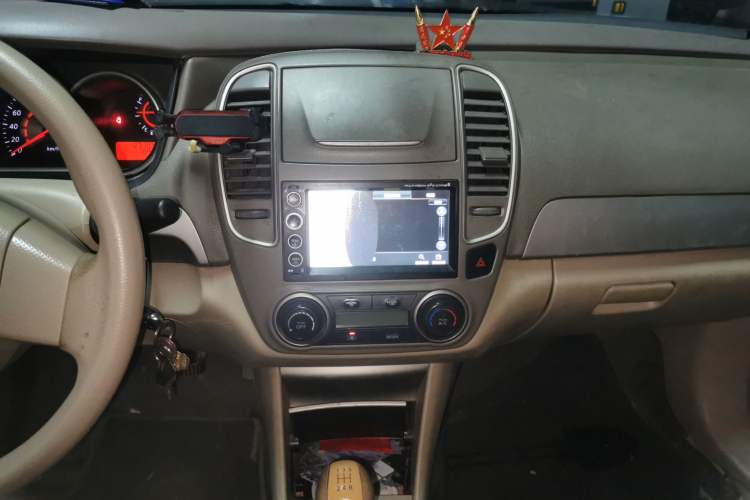 Used Nissan Sylphy 2012 Classic 1.6XL Manual Luxury Edition Audio And AC Panel