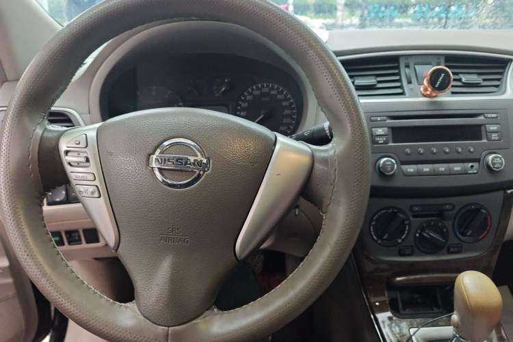 Used Nissan Sylphy 2012 1.6 XL CVT Luxury Edition Audio And AC Panel