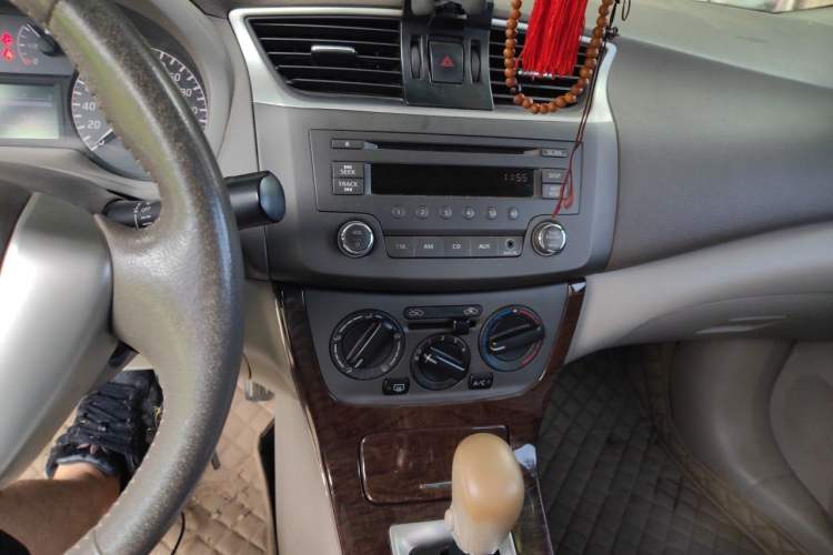 Used Nissan Sylphy 2012 1.6 XL CVT Luxury Edition Audio And AC Panel