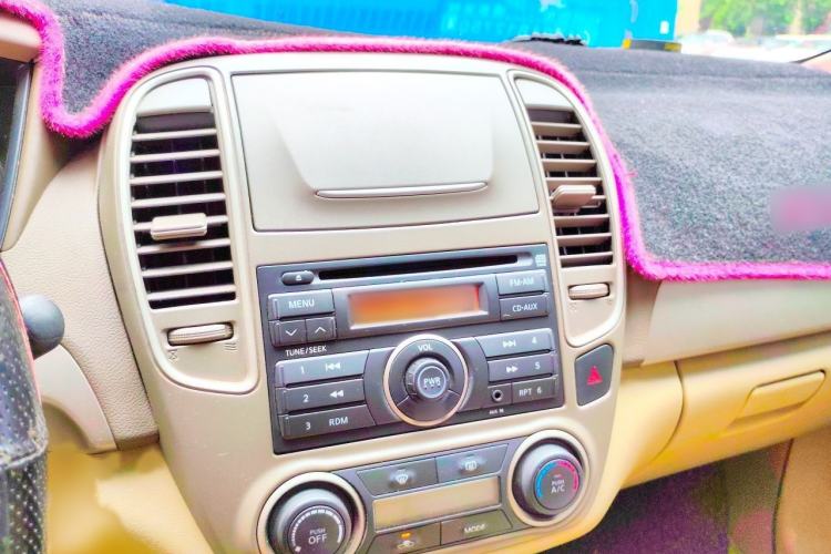 Used Nissan Sylphy 2012 Classic 1.6XE Manual Comfort Edition Audio And AC Panel