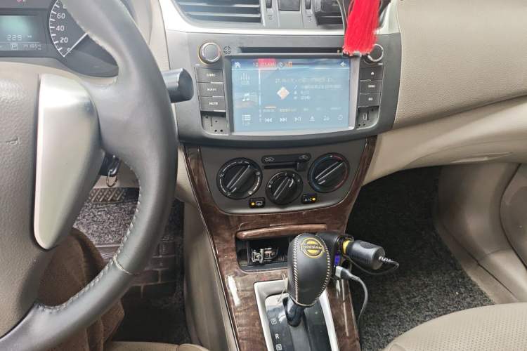 Used Nissan Sylphy 2012 1.6 XL CVT Luxury Edition Audio And AC Panel