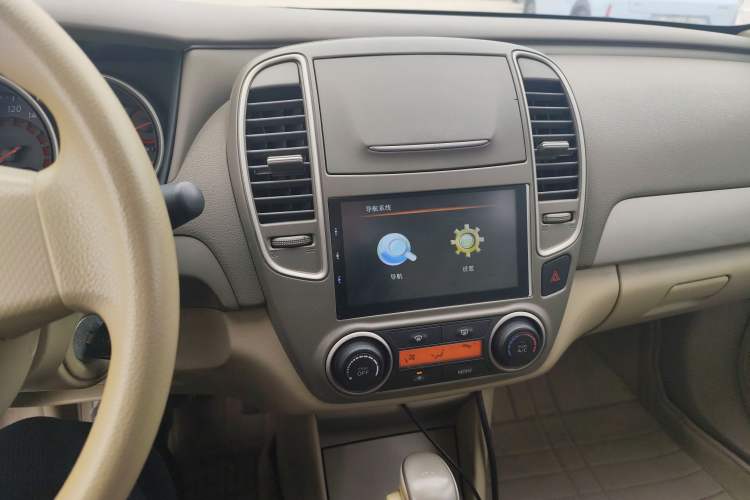 Used Nissan Sylphy 2012 Classic 1.6 XL Automatic Luxury Edition Audio And AC Panel