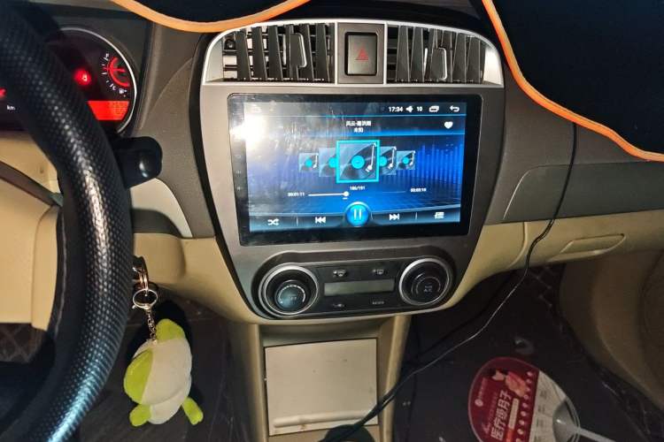 Used Nissan Sylphy 2012 Classic 1.6XE Manual Comfort Edition Audio And AC Panel