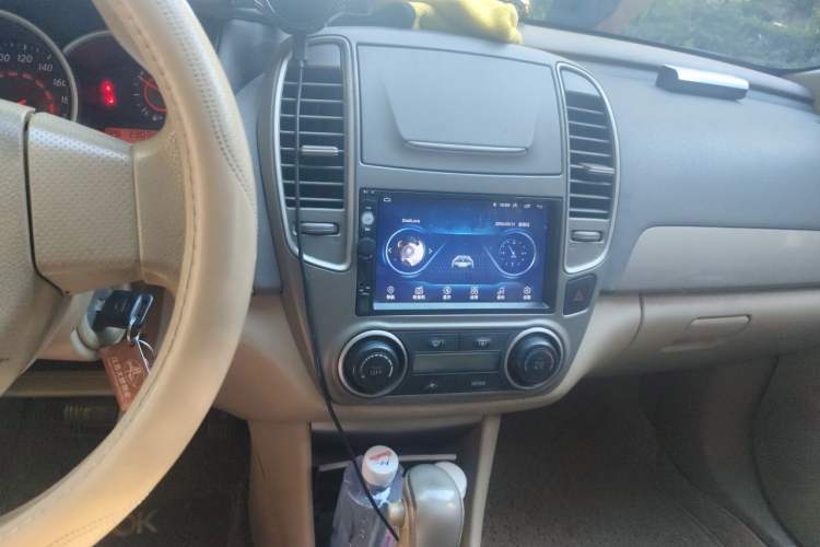 Used Nissan Sylphy 2012 Classic 1.6XE Automatic Comfort Edition Audio And AC Panel