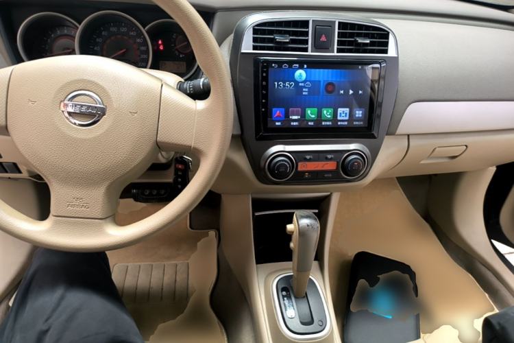 Used Nissan Sylphy 2012 Classic 1.6XE Automatic Comfort Edition Center Console