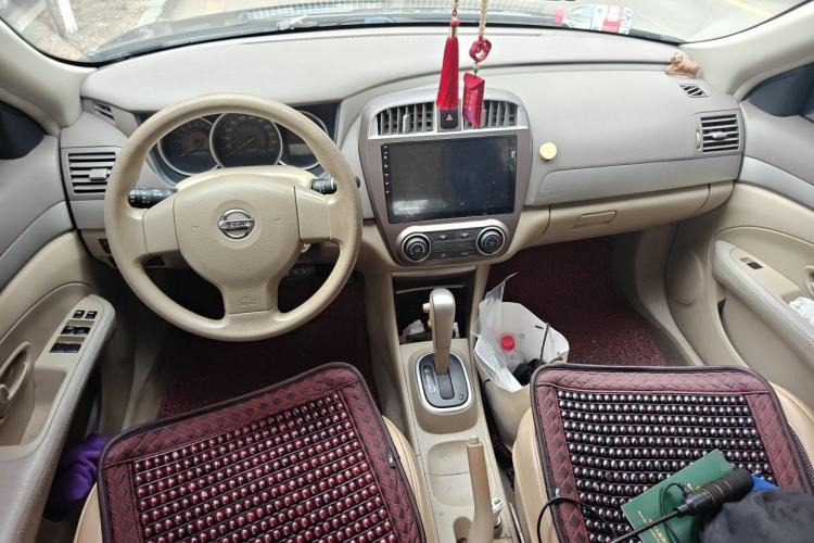 Used Nissan Sylphy 2012 Classic 1.6XE Automatic Comfort Edition Center Console
