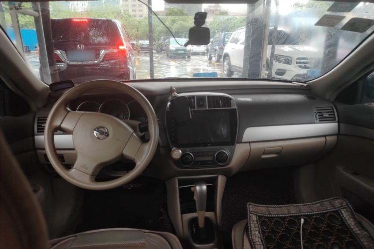 Used Nissan Sylphy 2012 Classic 1.6XE Automatic Comfort Edition Center Console