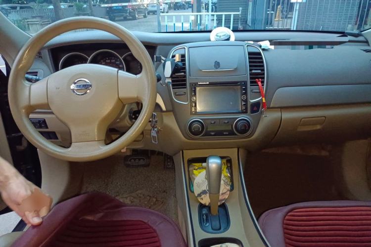 Used Nissan Sylphy 2012 Classic 1.6 XL Automatic Luxury Edition Center Console