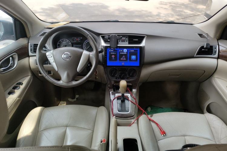 Used Nissan Sylphy 2012 1.6 XL CVT Luxury Edition Center Console