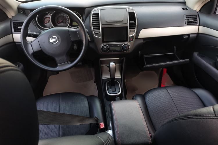 Used Nissan Sylphy 2012 Classic 1.6XE Automatic Comfort Edition Center Console