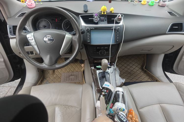 Used Nissan Sylphy 2012 1.8XL CVT Luxury Edition Center Console