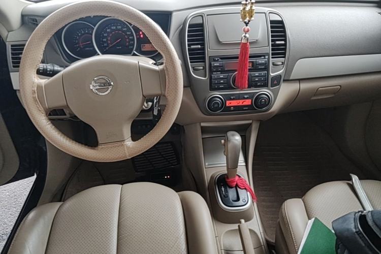 Used Nissan Sylphy 2012 Classic 1.6 XL Automatic Luxury Edition Center Console