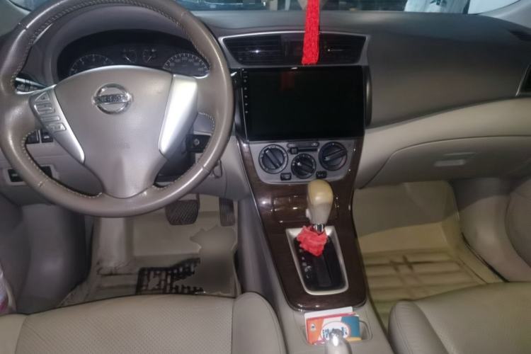 Used Nissan Sylphy 2012 1.6 XL CVT Luxury Edition Center Console