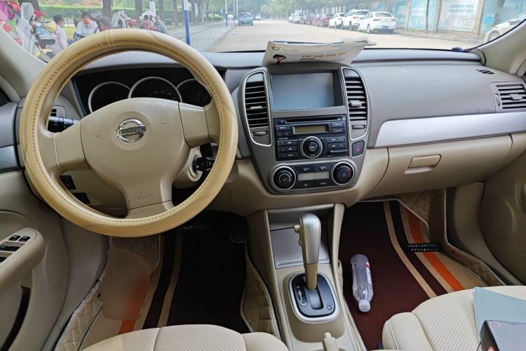 Used Nissan Sylphy 2012 Classic 1.6 XL Automatic Luxury Edition Center Console