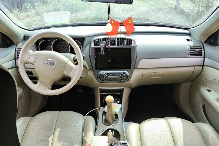 Used Nissan Sylphy 2012 Classic 1.6XL Manual Luxury Edition Center Console