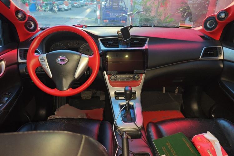 Used Nissan Sylphy 2012 1.6 XL CVT Luxury Edition Center Console