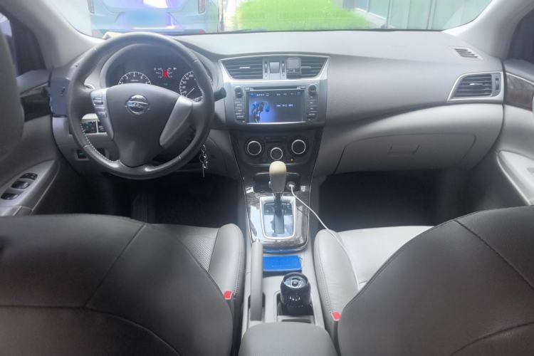 Used Nissan Sylphy 2012 1.6 XL CVT Luxury Edition Center Console