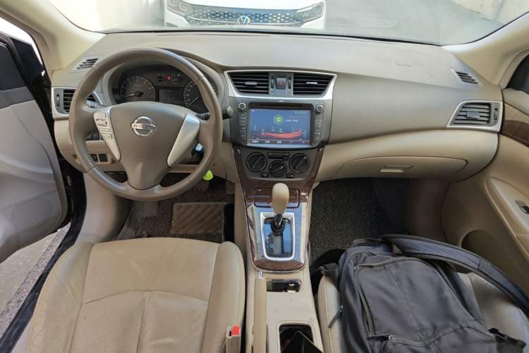 Used Nissan Sylphy 2012 1.6 XL CVT Luxury Edition Center Console