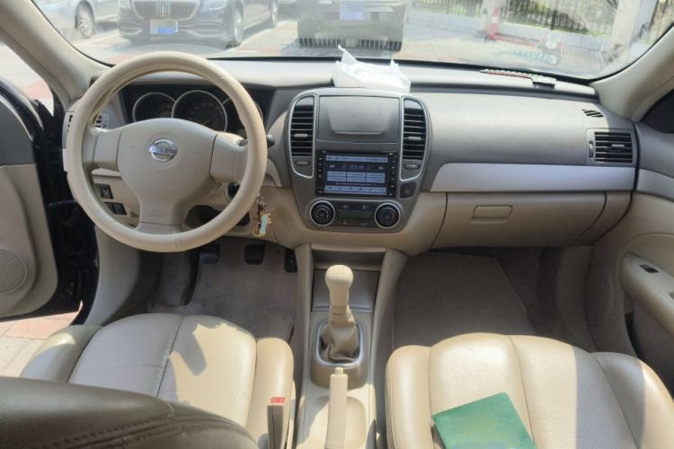 Used Nissan Sylphy 2012 Classic 1.6XL Manual Luxury Edition Center Console
