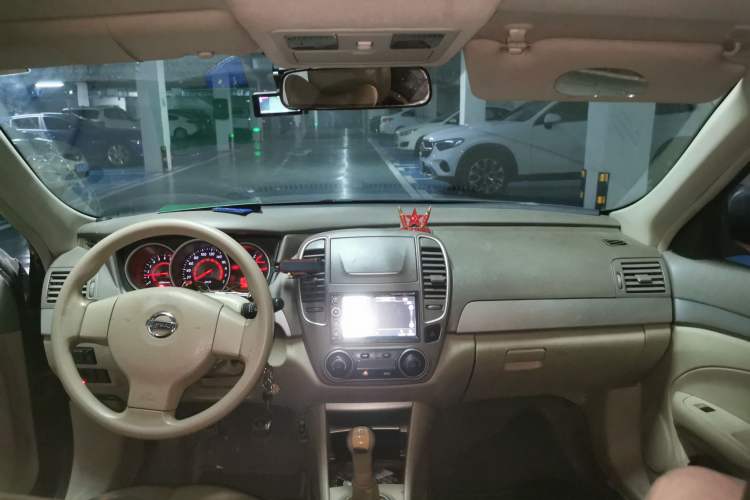 Used Nissan Sylphy 2012 Classic 1.6XL Manual Luxury Edition Center Console