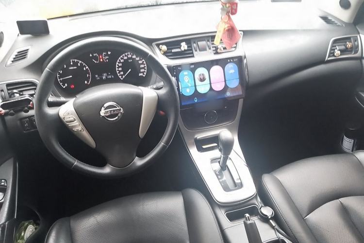 Used Nissan Sylphy 2012 1.6 XL CVT Luxury Edition Center Console