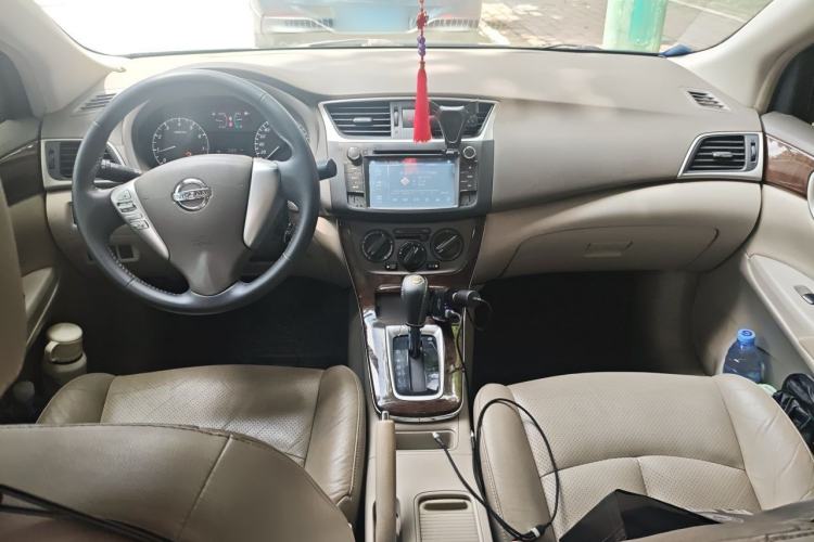 Used Nissan Sylphy 2012 1.6 XL CVT Luxury Edition Center Console