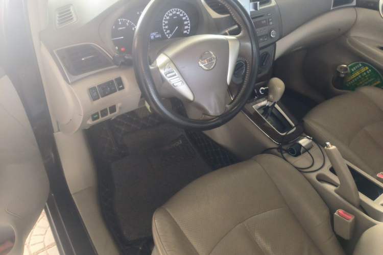 Used Nissan Sylphy 2012 1.6 XL CVT Luxury Edition Center Console