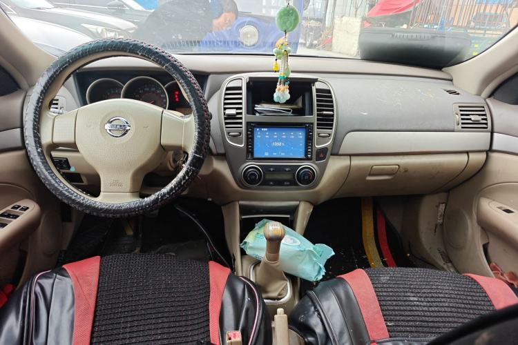 Used Nissan Sylphy 2012 Classic 1.6XL Manual Luxury Edition Center Console