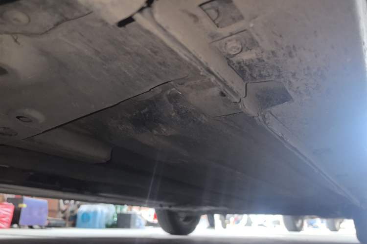 Used Nissan Sylphy 2012 Classic 1.6XE Manual Comfort Edition Chassis Front Left