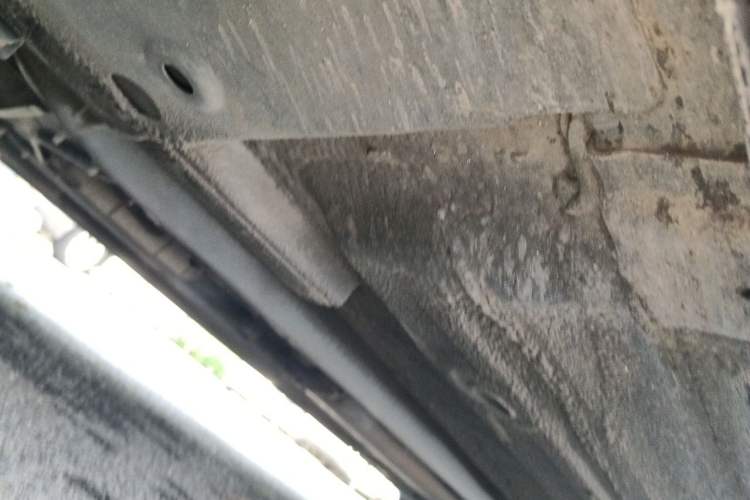 Used Nissan Sylphy 2012 Classic 1.6XE Manual Comfort Edition Chassis Front Left