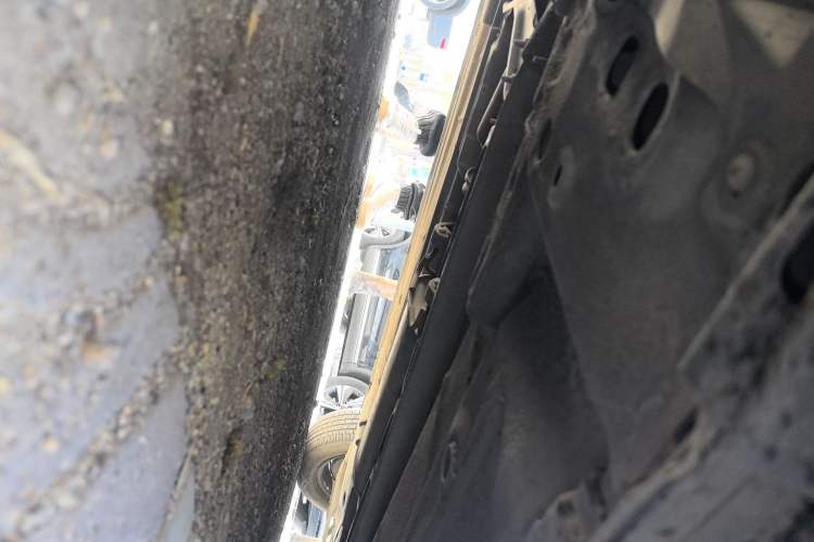 Used Nissan Sylphy 2012 Classic 1.6XE Manual Comfort Edition Chassis Front Left