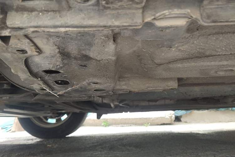 Used Nissan Sylphy 2012 Classic 1.6XE Manual Comfort Edition Chassis Front Left