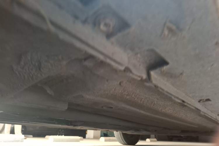 Used Nissan Sylphy 2012 Classic 1.6XE Manual Comfort Edition Chassis Front Left