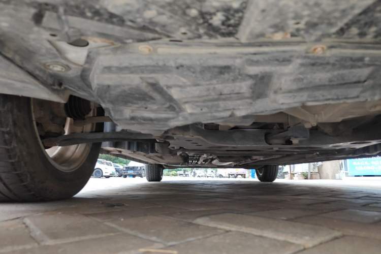 Used Nissan Sylphy 2012 Classic 1.6XE Manual Comfort Edition Chassis Front Right