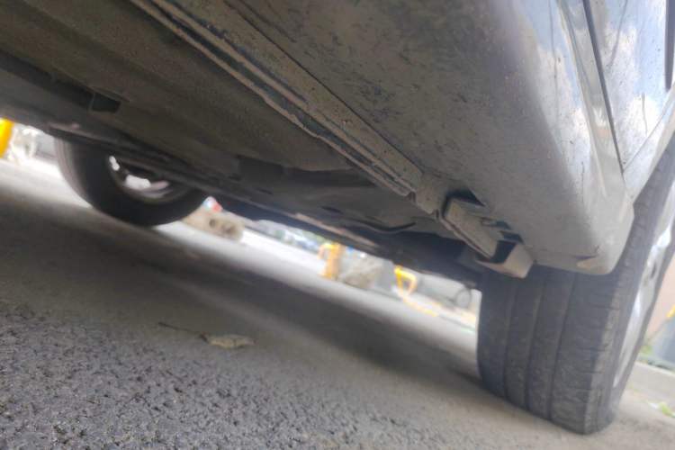 Used Nissan Sylphy 2012 Classic 1.6XE Manual Comfort Edition Chassis Front Right